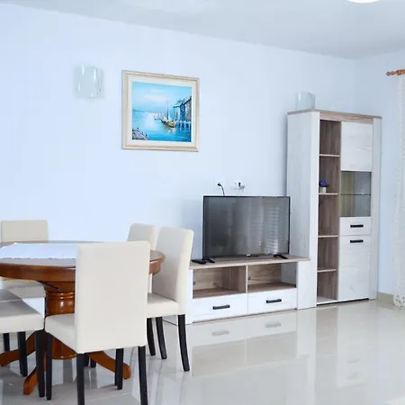 Feriehus House Ljubav *