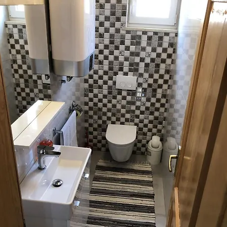 Feriehus House Ljubav *