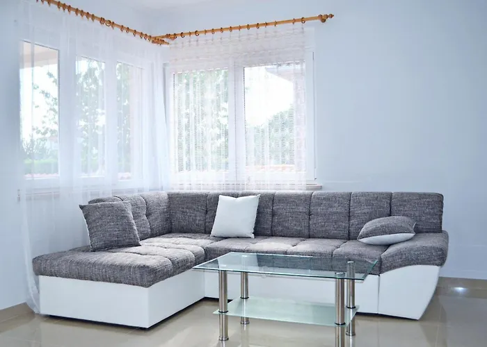 House Ljubav 펜션 메덜린