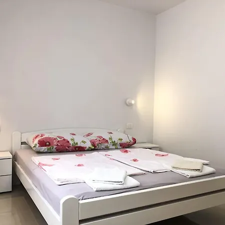 Nyaraló House Ljubav *